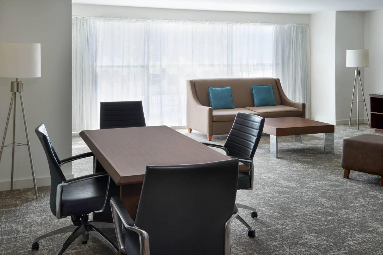 Toronto Marriott City Centre Hotel Екстер'єр фото