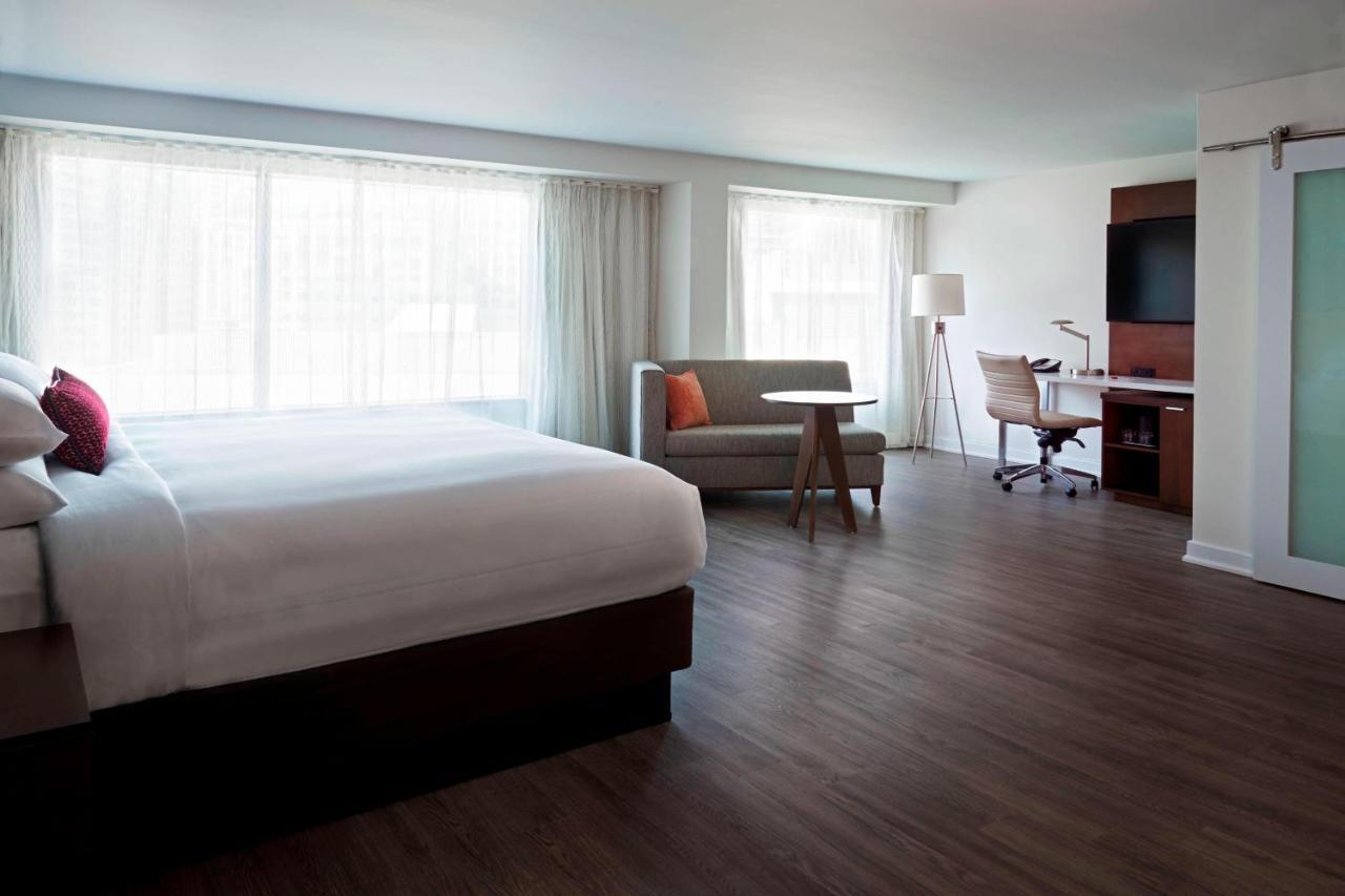 Toronto Marriott City Centre Hotel Екстер'єр фото