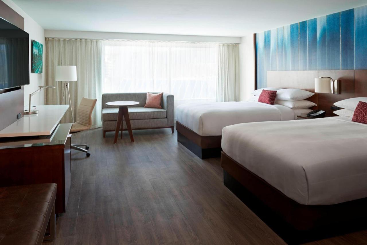 Toronto Marriott City Centre Hotel Екстер'єр фото