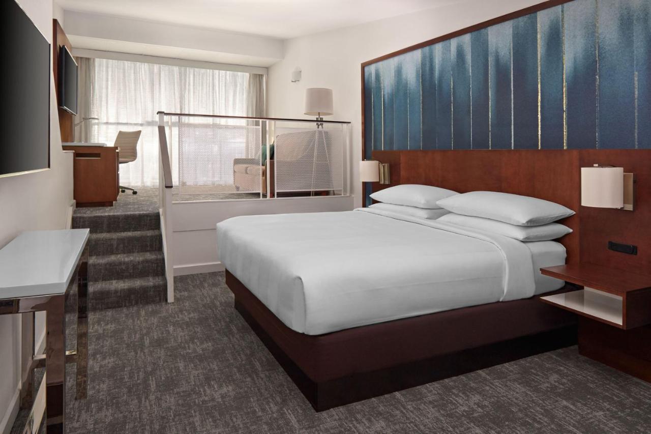Toronto Marriott City Centre Hotel Екстер'єр фото